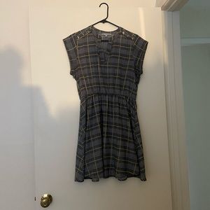 L short plaid dress, lightly used,great condition